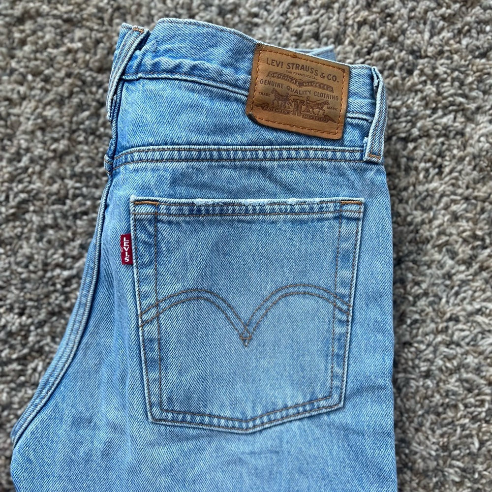 Levi’s wedgie